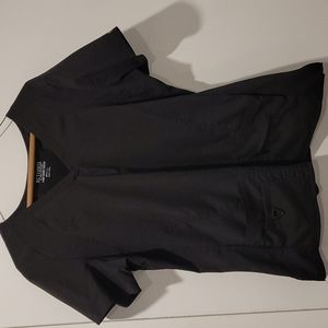 Med Couture activate scrub top in black